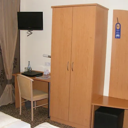 Отель Gaum 3*